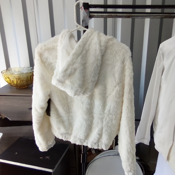 Coat - Picture 3 of 3